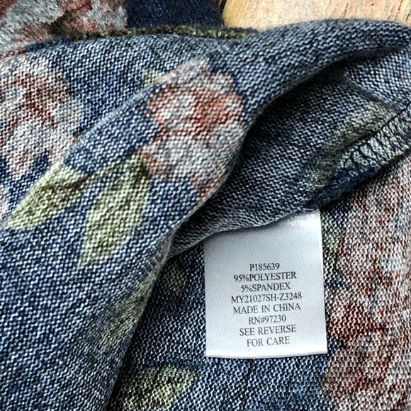 Absolutely Famous Hooded Fleece Top - Picture 3 of 7